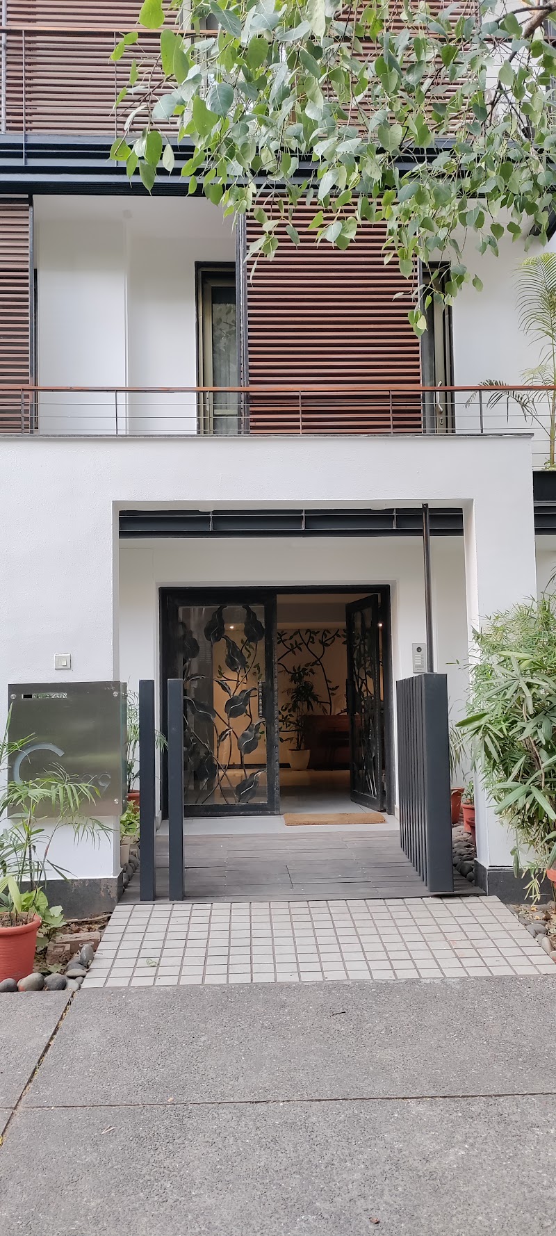 Bungalow 99 - Bungalow 99, C-99, Chandi Vithi Rd, Block C, Defence Colony, New Delhi, Delhi 110024, India