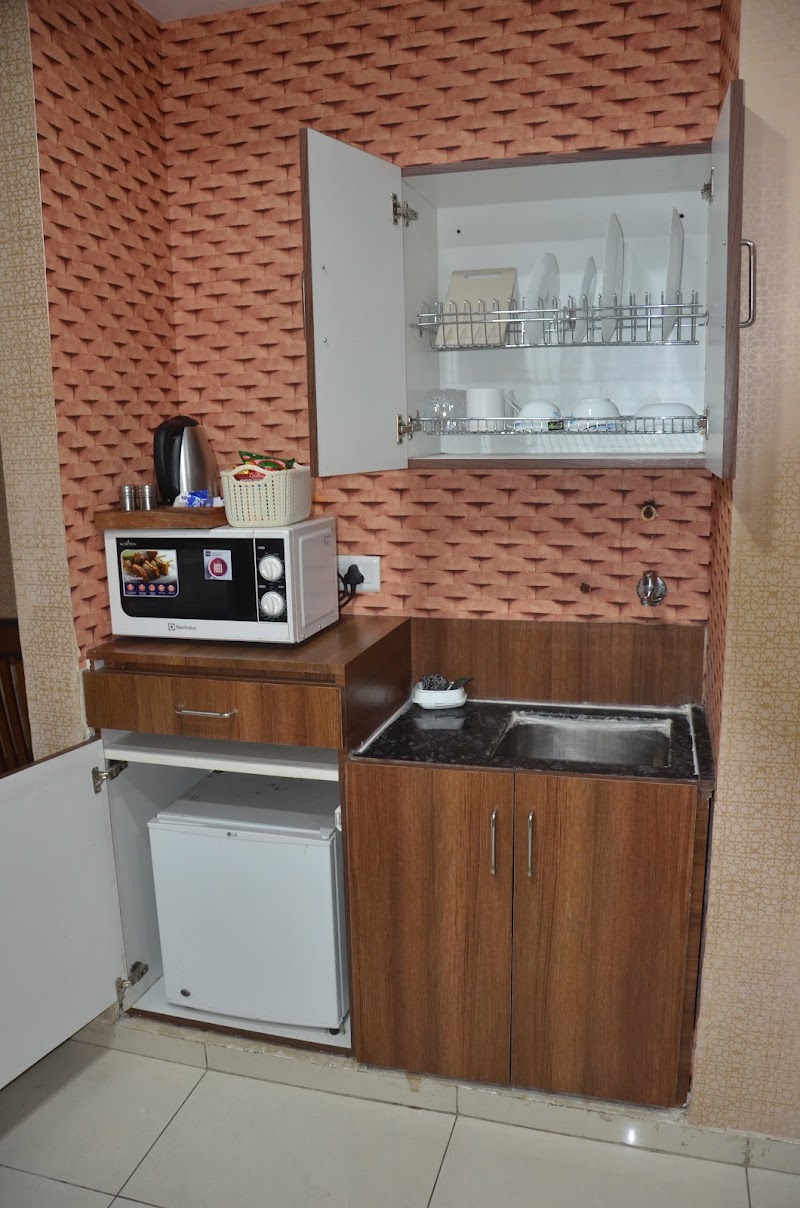 ROYAL HOLIDAY HOMES - ROYAL HOLIDAY HOMES 1018, 10th floor, MOTIAZ ROYAL BUSINESS PARK, Zirakpur, Gazipur, Punjab 140603, India