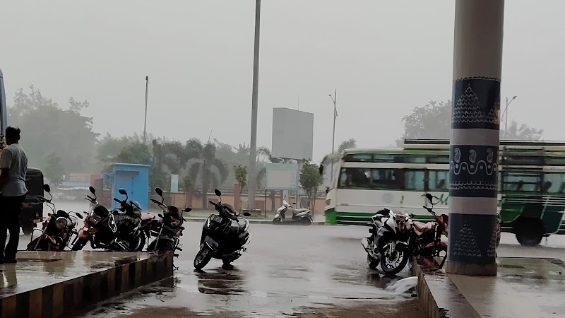 OSRTC NEW Balangir Bus Stand - OSRTC NEW Balangir Bus Stand, Near, RTO Office Rd, Balangir, Odisha 767001, India