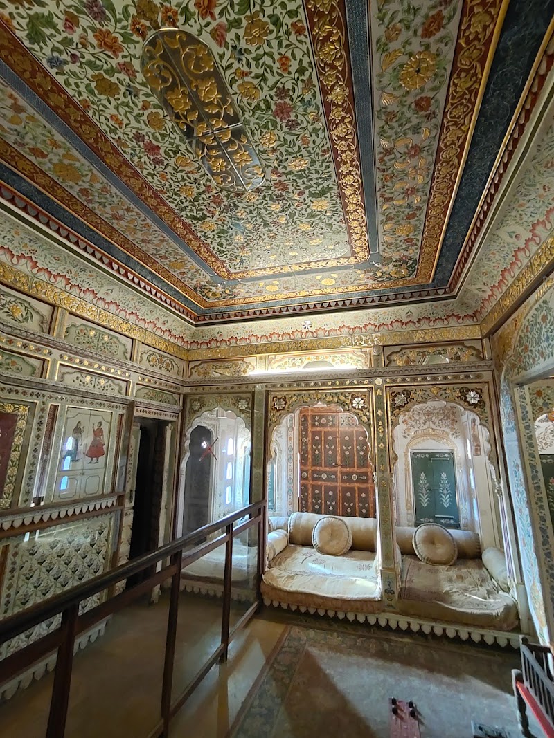 Nathmal Ki Haveli - Nathmal Ki Haveli, WW87+938, Sadar Bazar, Jaisalmer, Rajasthan 345001, India