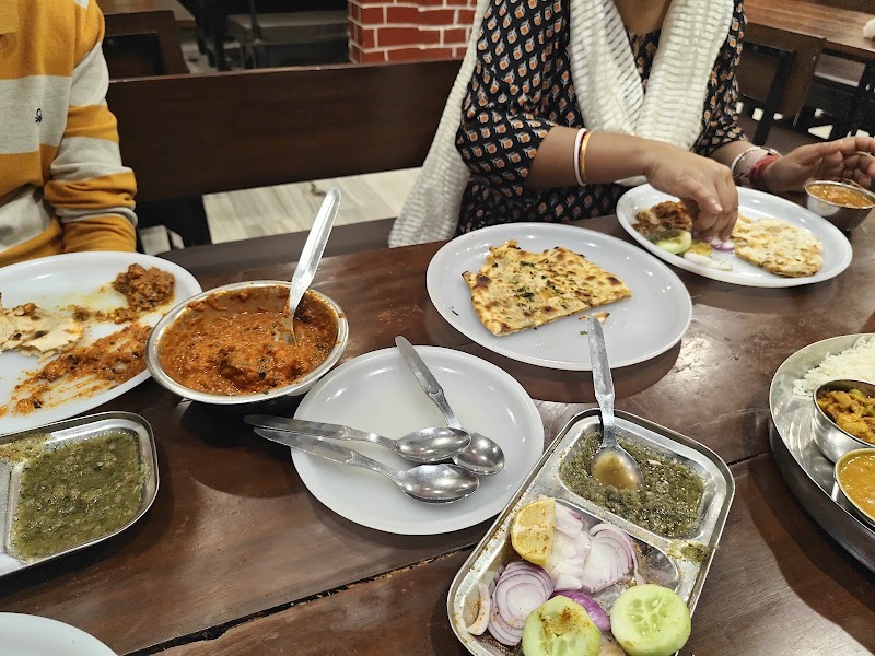 Punjabi Dhaba - Punjabi Dhaba Chowk, Goal Hatti, opp. Yes Bank, Hall Bazar, Katra Ahluwalia, Amritsar, Punjab 143006, India
