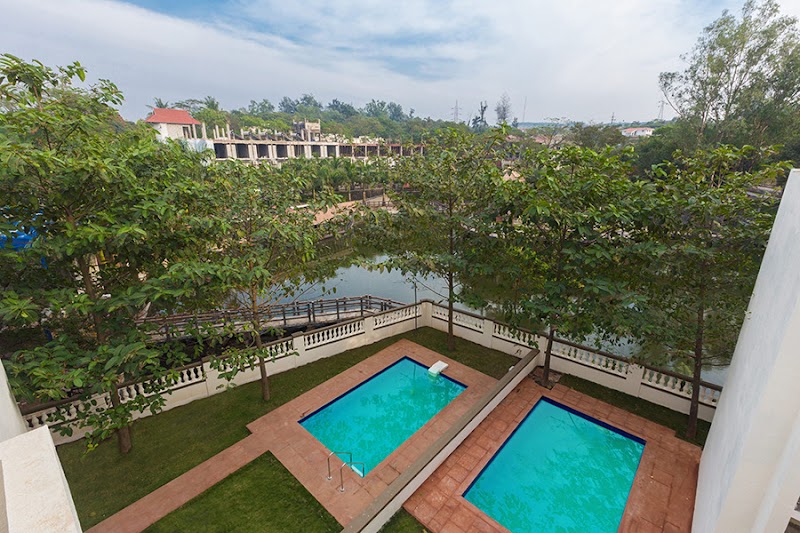 StayVista at Greenwoods Seven Villa | Private Villa with Pool in Lonavala - StayVista at Greenwoods Seven Villa | Private Villa with Pool in Lonavala Villa No. 7, Greenwoods Sadar layout, Old Khandala Rd, St.Stanislaus Villa, Khandala, Lonavala, Maharashtra 410302, India