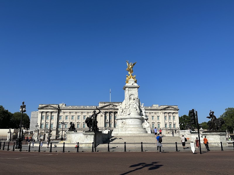 Buckingham Palace - Buckingham Palace London SW1A 1AA, UK