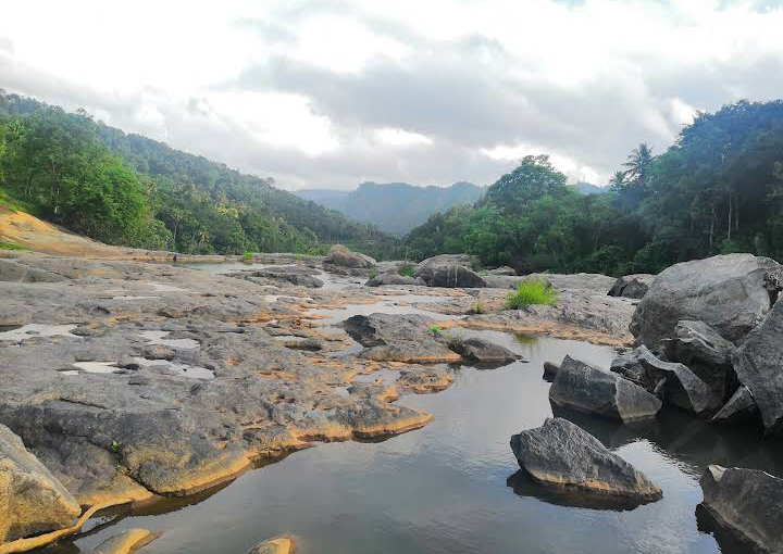 Munnar views - Munnar views 33Q5+HRC, Munnar - Udumalpet Rd, Nullatanni, Munnar, Kerala 685612, India