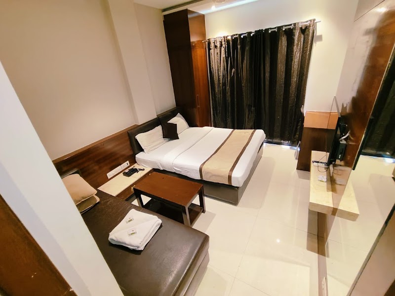 Hotel shiv sagar - Hotel shiv sagar, Chobis khamba, Bharat Mata Mandir Marg, near Chobis khamba, Harsiddhi Gate, Ujjain, Madhya Pradesh 456006, India