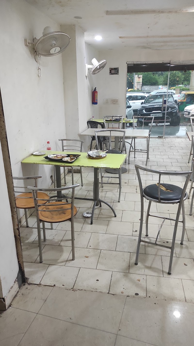 Jaiswal champaran meat house - Jaiswal champaran meat house Faridabad - Gurgaon Rd, opposite Bristol hotal, Sikanderpur, DLF Phase 1, Gurugram, Haryana 122002, India