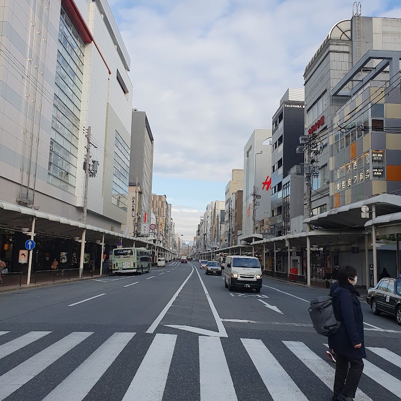 Shijo Kawaramachi - Shijo Kawaramachi, Komeyacho, Nakagyo Ward, Kyoto, 604-8026, Japan