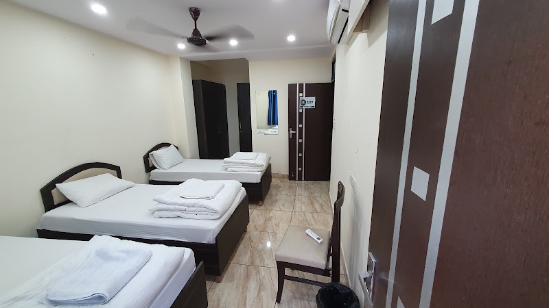 Himalayan Hostel - Himalayan Hostel 1663-64, Main Bazar Road Paharganj Behind KG Palace Hotel and, Gate No.2, near RK Ashram Metro Station, Aram Bagh, Paharganj, New Delhi, Delhi 110055, India