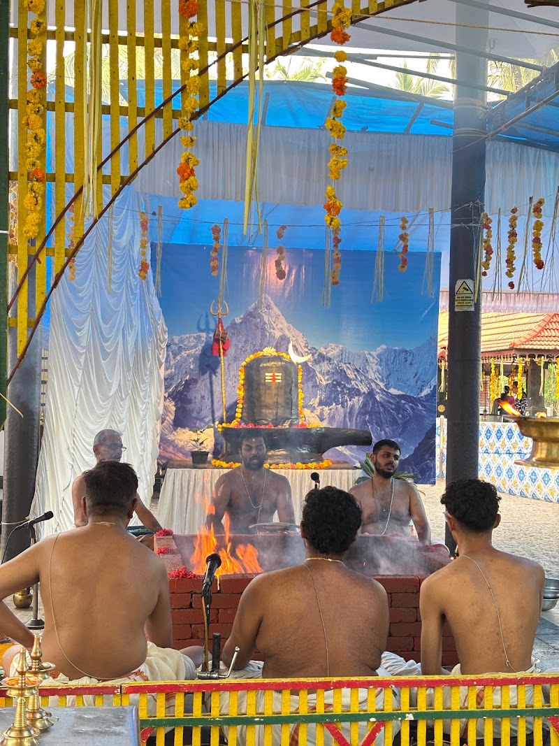 Sree Maha Ganapathi Temple, Panangad - Sree Maha Ganapathi Temple, Panangad W83C+J8G, Panangad, Ernakulam, Kochi, Kerala 682506, India