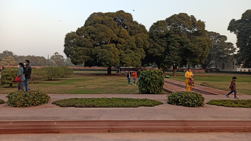 Red Fort Park, Delhi - Red Fort Park, Delhi M63R+FVP, Lal Qila, Chandni Chowk, New Delhi, Delhi, 110006, India