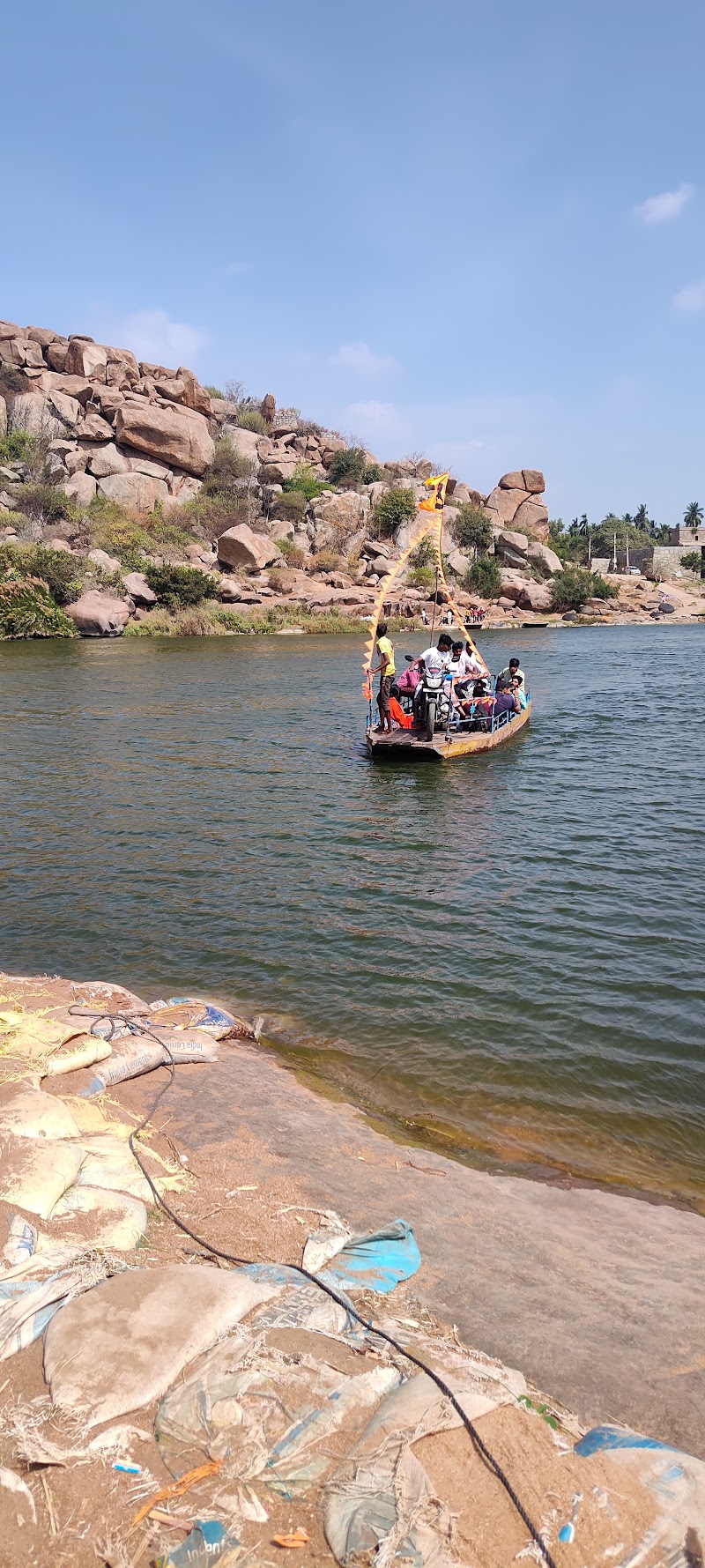 Talari gatta Ferry point, ತಲಾರಿ ಘಟ್ಟ ತೆಪ್ಪ - Talari gatta Ferry point, ತಲಾರಿ ಘಟ್ಟ ತೆಪ್ಪ, 8FVP+MVV, Hampi, Nimbapura, Karnataka 583221, India