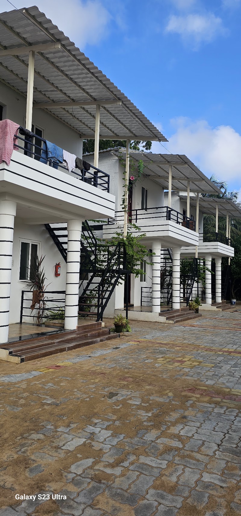 REHO RESORT - REHO RESORT, P.J, Abdul Kalam Memorial, 1111-10, near Dr. A, Peikarumu, Thangachimadam, Rameswaram, Tamil Nadu 623529, India