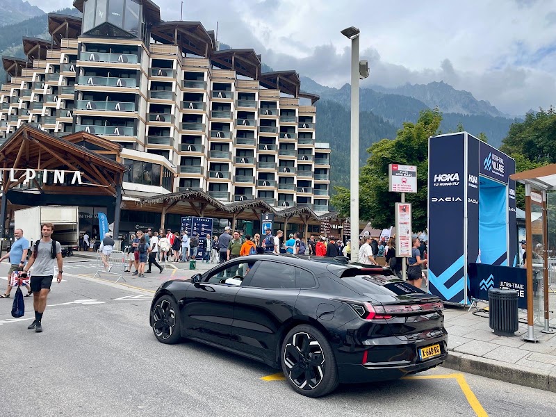 Parking Place du Mont-Blanc - Parking Place du Mont-Blanc, Pl. du Mont-Blanc, 74400 Chamonix-Mont-Blanc, France