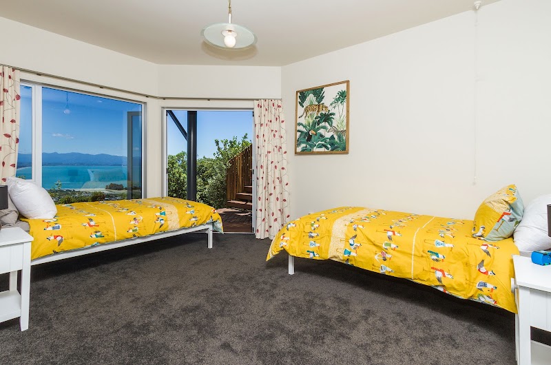 Tasman Bay Villa - Nelson Holiday Home - Tasman Bay Villa - Nelson Holiday Home 346 Princes Drive, Britannia Heights, Nelson 7010, New Zealand