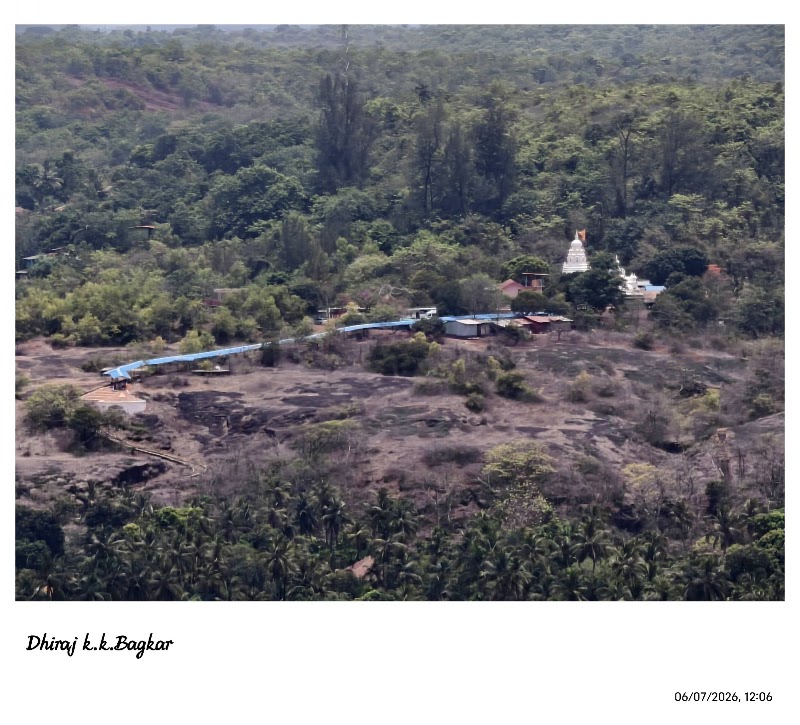 Kadyawaril Shri Ganapati temple, Anjarle - Kadyawaril Shri Ganapati temple, Anjarle, V32R+JWM, Murdi-Anjarle Khadipulmarge Kadyavaril Ganapati Mandir Marg, Anjarle, Maharashtra 415714, India