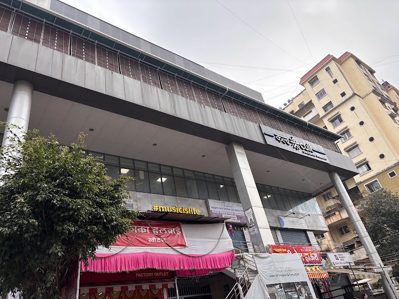 Cult Gym Mahalaxmi Nagar, Bibwewadi | Best Gym in Mahalaxmi Nagar, Bibwewadi, Pune - Cult Gym Mahalaxmi Nagar, Bibwewadi | Best Gym in Mahalaxmi Nagar, Bibwewadi, Pune, 2nd floor, Kapil Upavan Plaza, Lake Town Rd, Kapil Upvan, Chaitraban, Mahalaxmi Nagar, Katraj, Pune, Maharashtra 411037, India