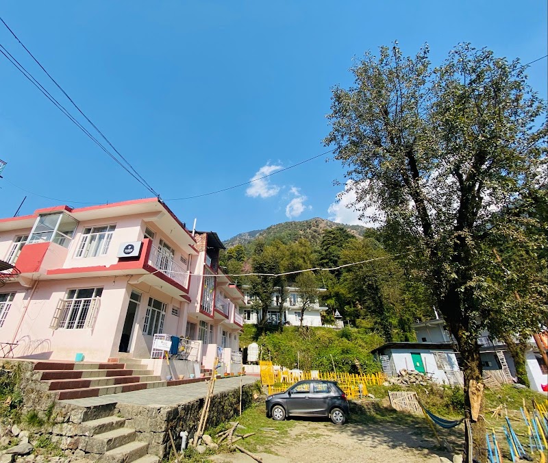 Rahgir Hostel - Rahgir Hostel, temple, behind Bhagsunag Road, Bhagsu Nag, McLeod Ganj, Dharamshala, Himachal Pradesh 176216, India