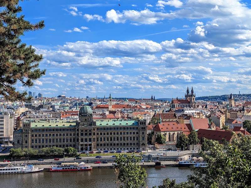 Letná Lookout Beer Garden - Letná Lookout Beer Garden Letenské sady, 170 00 Praha 7-Holešovice, Czechia