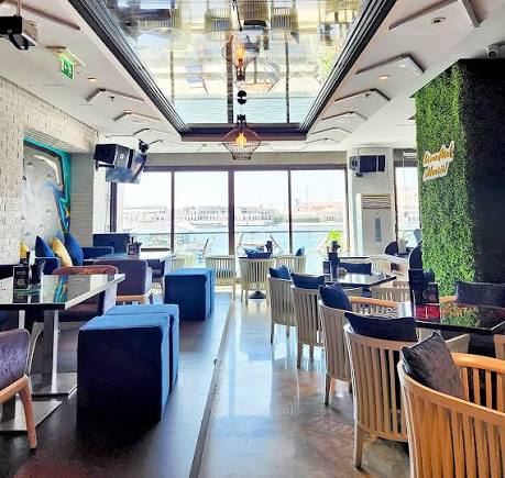 Atlon Bar & Bistro - Atlon Bar & Bistro, Souq Qaryat Al Beri - ربدان - ربدان 2 - أبو ظبي - United Arab Emirates