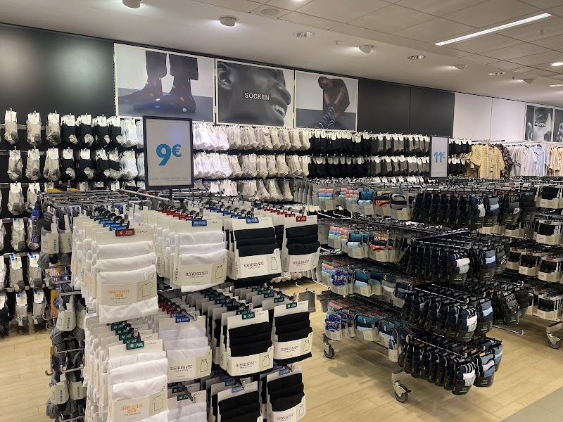 Primark - Primark, Zeil 94, 60313 Frankfurt am Main, Germany