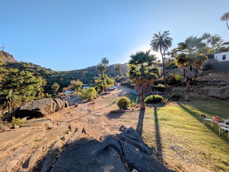 The Valley Nest - The Valley Nest Valley Nest Campus, Before Toll Plaza, opposite Charan Villa, Mount Abu, Rajasthan 307501, India