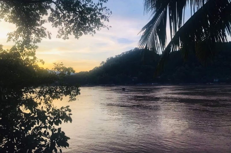 Riverside bar - Riverside bar, V4MH+W3W, Phothisalath Rd, Luang Prabang, Laos