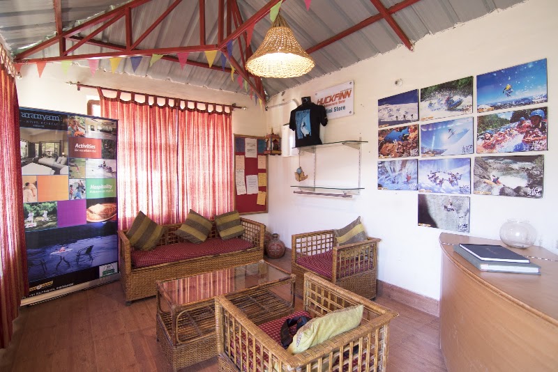 Whispering Pines Himalayan Retreat - Whispering Pines Himalayan Retreat, Village Bhamorikhal, Jwarna,, PO Kanatal, Off Mussoorie - Chamba Road, Dhanolti, Tehri Range, Uttarakhand 249145, India