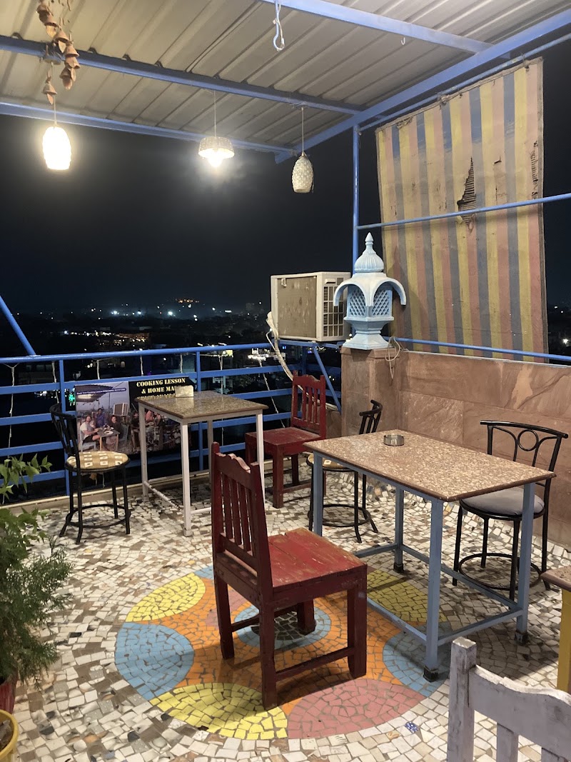 MH Guest House & Restaurant - MH Guest House & Restaurant 72XC+7C5, Killi Khana, Sodagaran Mohalla, Jodhpur, Rajasthan 342001, India