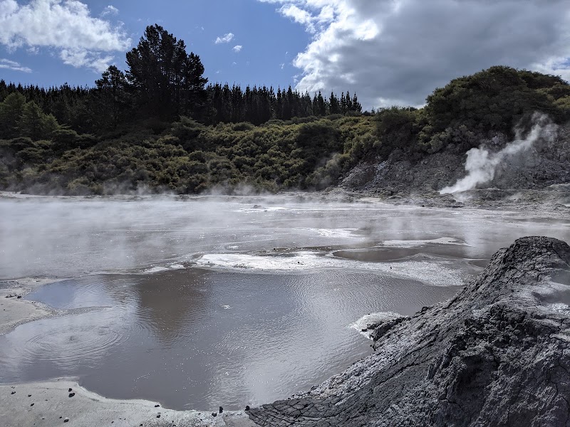 Hell's Gate Geothermal Reserve and Mud Spa - Hell's Gate Geothermal Reserve and Mud Spa 351 State Highway 30, Tikitere, Rotorua 3010, New Zealand
