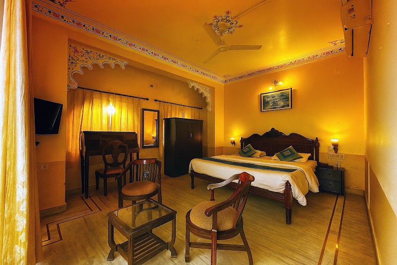 THAMLA HAVELI - Heritage Lake View Hotel - THAMLA HAVELI - Heritage Lake View Hotel, Nr. Hanuman Ghat, Outside Chandpole, Ambamata, Udaipur, Rajasthan 313004, India