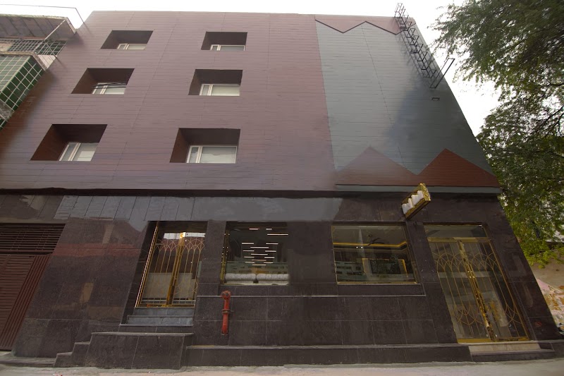 Hotel Del Inn Near IGI Airport - Hotel Del Inn Near IGI Airport 420/2, Road no.4,Gali, Sai, Near, IGI Rd, Block RZ, Mahipalpur Village, Mahipalpur, New Delhi, Delhi 110037, India