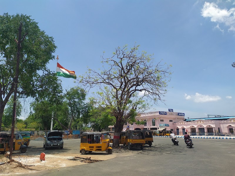 100 feet National Flag