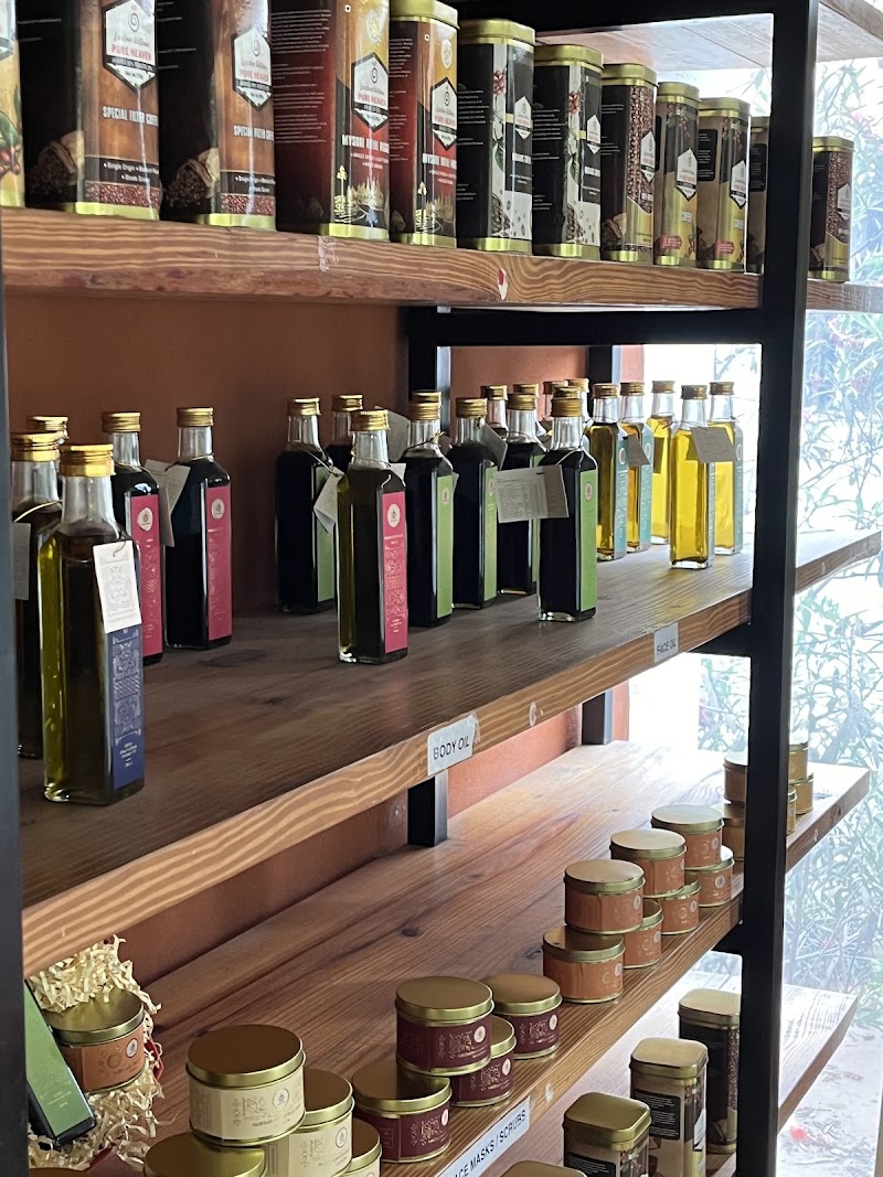 Earthen Wellness Ayurveda, Spa & Store - Earthen Wellness Ayurveda, Spa & Store, 40, Ulsoor Rd, Yellappa Garden, Yellappa Chetty Layout, Sivanchetti Gardens, Bengaluru, Karnataka 560042, India