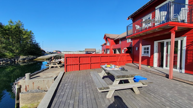 Florø Rorbu - Florø Rorbu Furuholmen 1, 6908 Florø, Norway