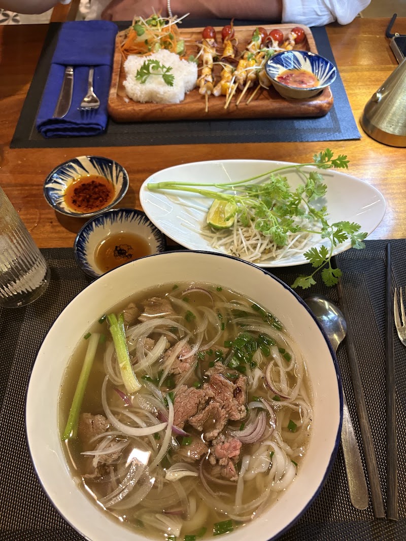 Gold Garden Restaurant - Gold Garden Restaurant 7W3V+F8X, Ong Lang, Phu Quoc, An Giang, Vietnam