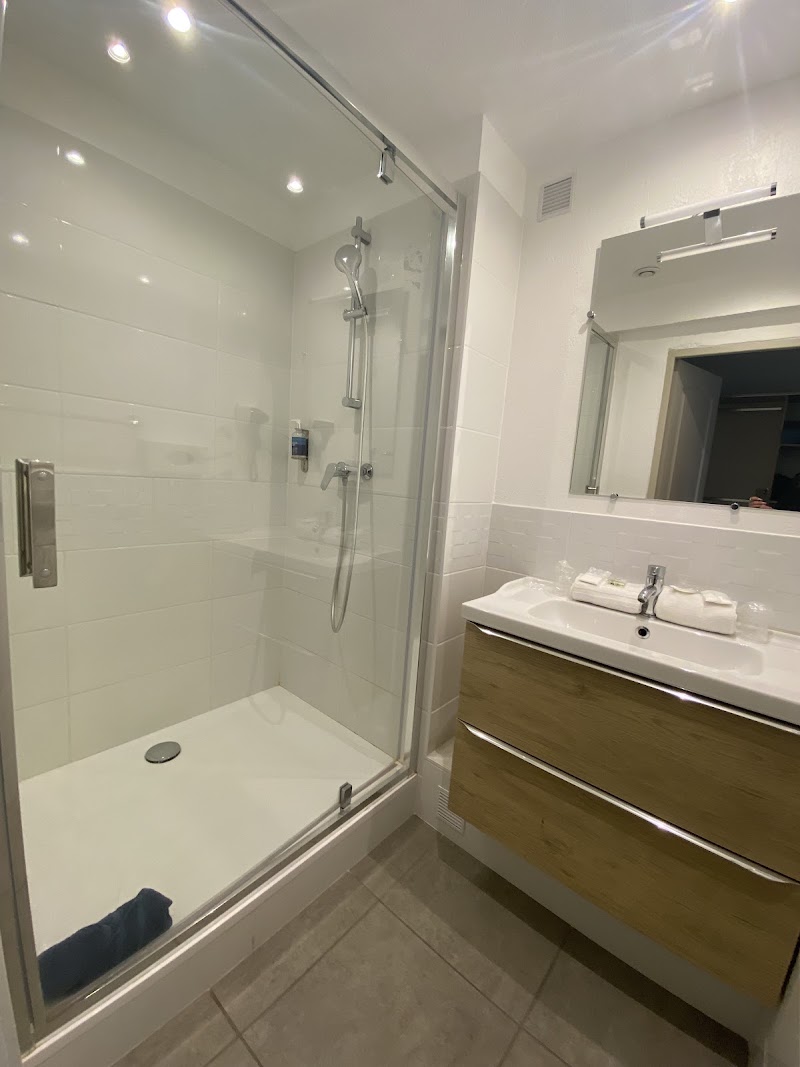 Hotel Saint Georges - Hotel Saint Georges, 45 Prom. de la Côte Vermeille, 66140 Canet-en-Roussillon, France
