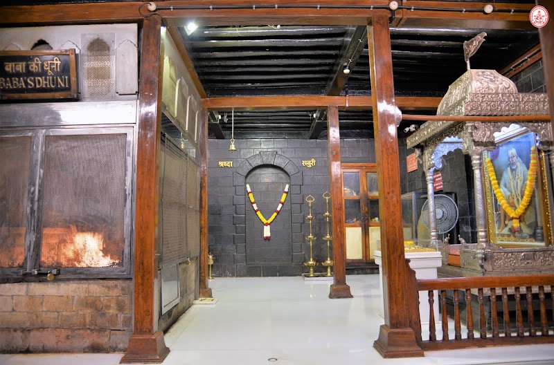 Sai temple Gate No. 4 - Sai temple Gate No. 4, QF8G+CF5, Mauli Nagar, Shirdi, Maharashtra 423109, India