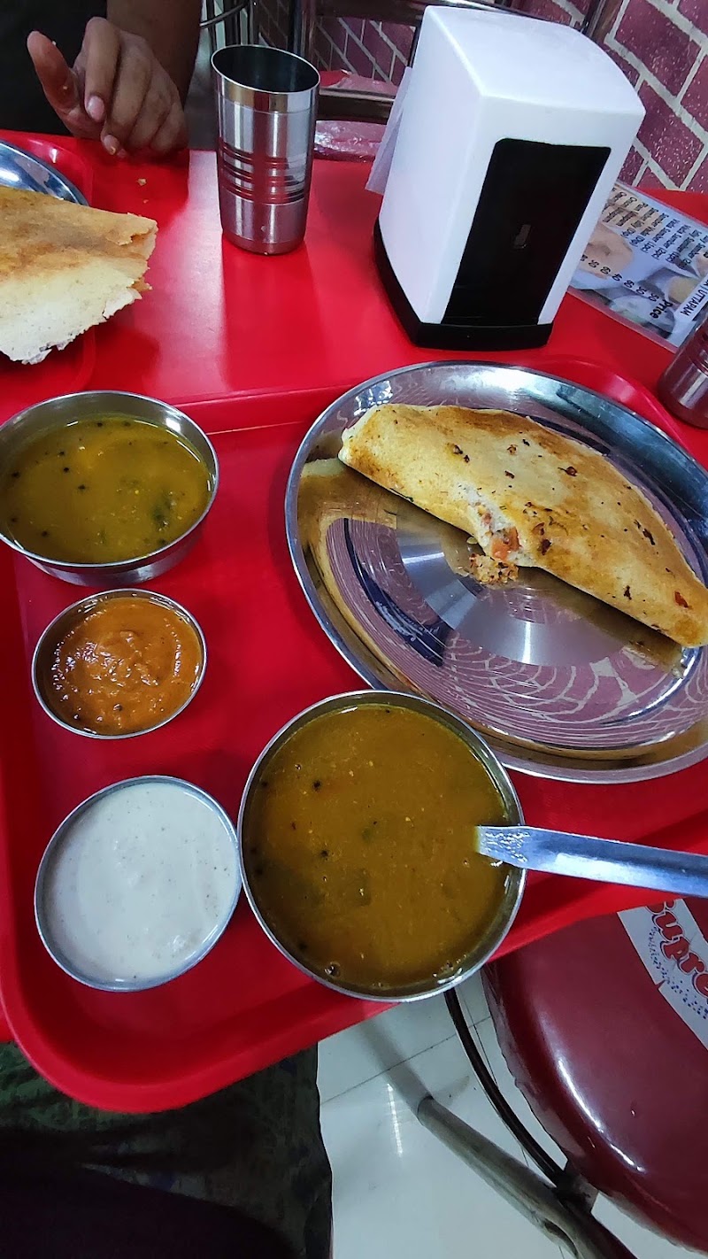 Swarnim Kitchen (South Indian Restaurant) - Swarnim Kitchen (South Indian Restaurant) Old Railway Rd, next to Gyan Deep Public School, Phase 1, Ashok Vihar, Ashok Vihar Phase- 1, Gurugram, Haryana 122006, India