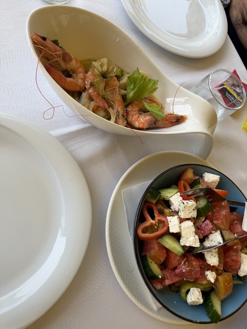 Restorant Lungo Mare - Restorant Lungo Mare, Komplexi OSLO Uji I Ftohte, Vlora, Albania