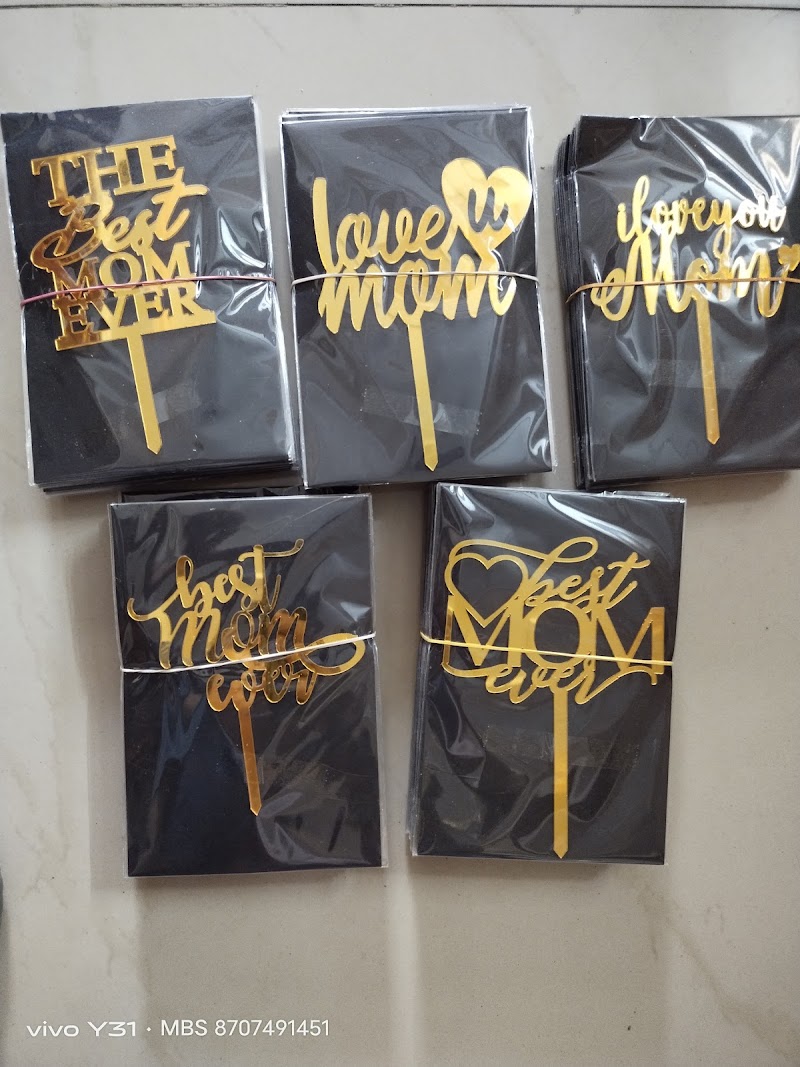 Mom's Bakery Supplier lko - Mom's Bakery Supplier lko, Gokuldham, Moti Nagar Rd, Gokul Dham Colony, Moti Nagar, Aishbagh, Lucknow, Uttar Pradesh 226004, India