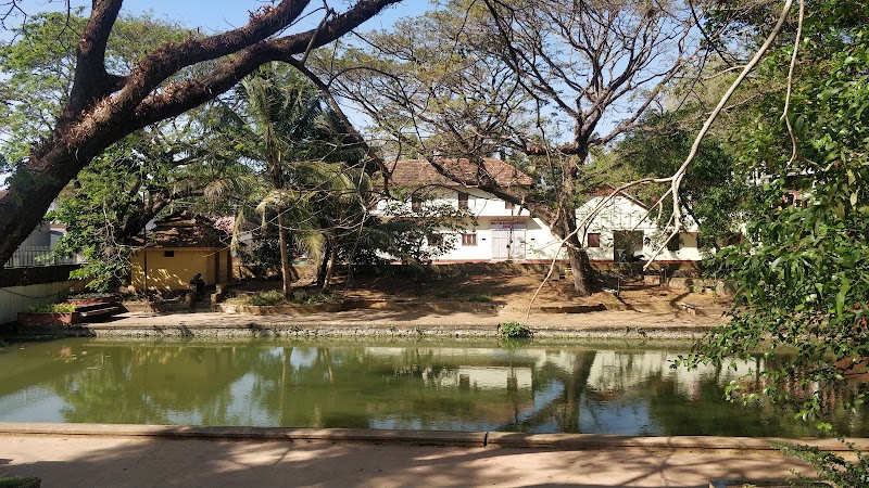 GANGS OF AMSTERDAM (MUPPALAM) - GANGS OF AMSTERDAM (MUPPALAM), Alappuzha Light House, CCSB Rd, Commercial Canal, Civil Station Ward, Alappuzha, Keralam 688012, India