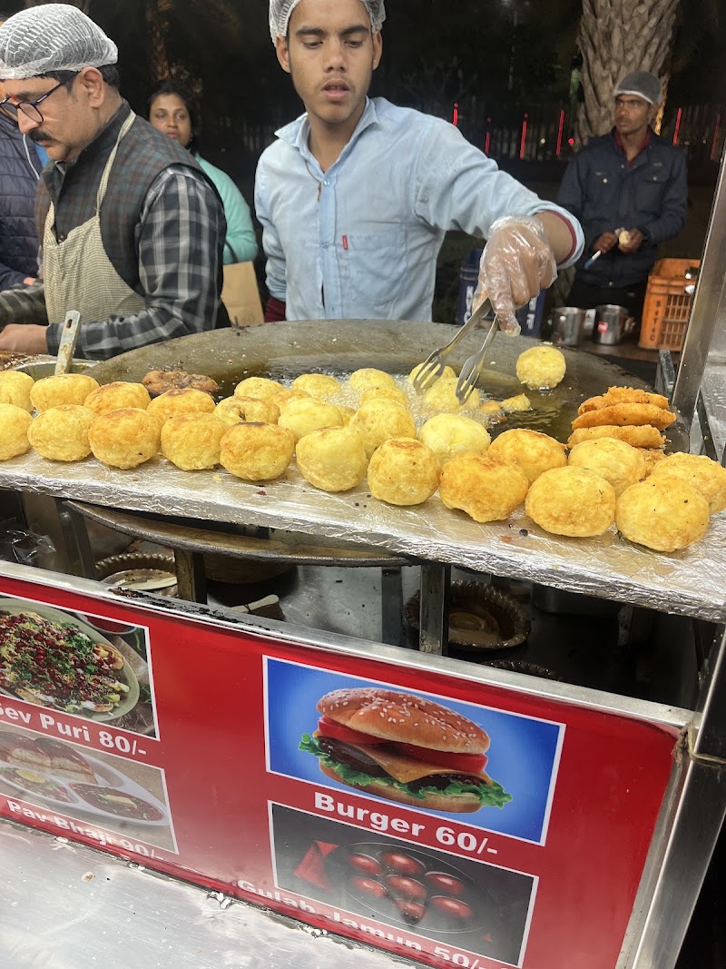Jain Tikki Wala - Jain Tikki Wala shop no, Parsvnath Plaza, G12B, near fortune hotel, G Block, Pocket G, Sector 27, Noida, Uttar Pradesh 201301, India