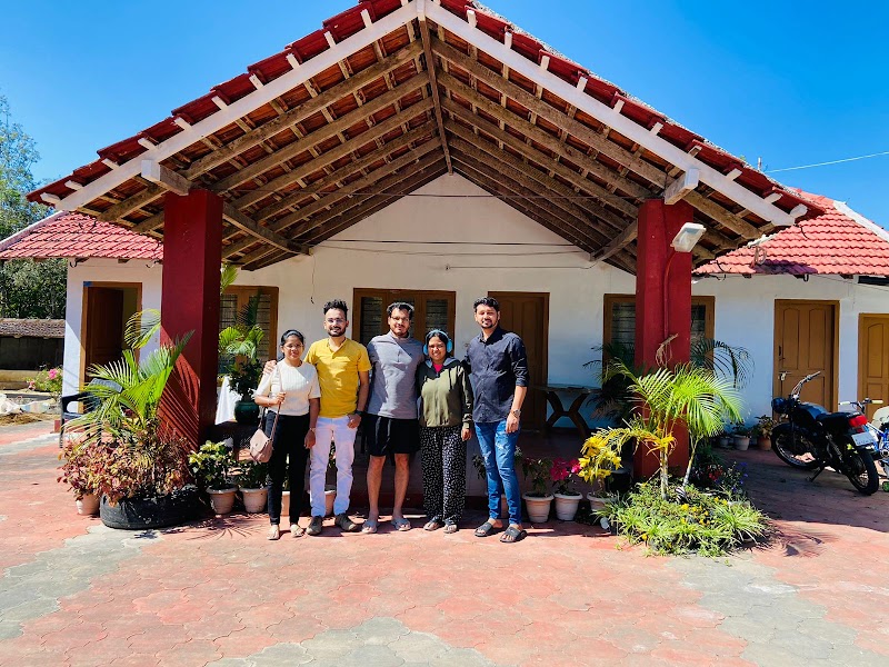 MOKSH FARMSTAY in Coorg-Bonfire-Coffee Plantation Visit-Local Home Food-River-6 km from Madikeri Town. - MOKSH FARMSTAY in Coorg-Bonfire-Coffee Plantation Visit-Local Home Food-River-6 km from Madikeri Town. Dada Farmstay Darshan Koruvanda Kadagadal Village, and, Post, Madikeri, Kadagadal, Karnataka 571248, India