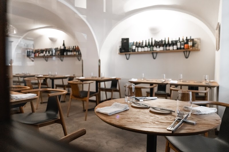 tāst restaurant - tāst restaurant Šporkova 521/5, 118 00 Praha 1-Malá Strana, Czechia