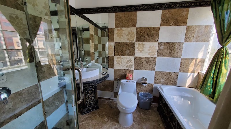 Le Hotel Hotel Phnom Penh - Le Hotel Hotel Phnom Penh, Khemarak Phoumin Ave, : 120201, & corner of st (49, Phnom Penh 120201, Cambodia