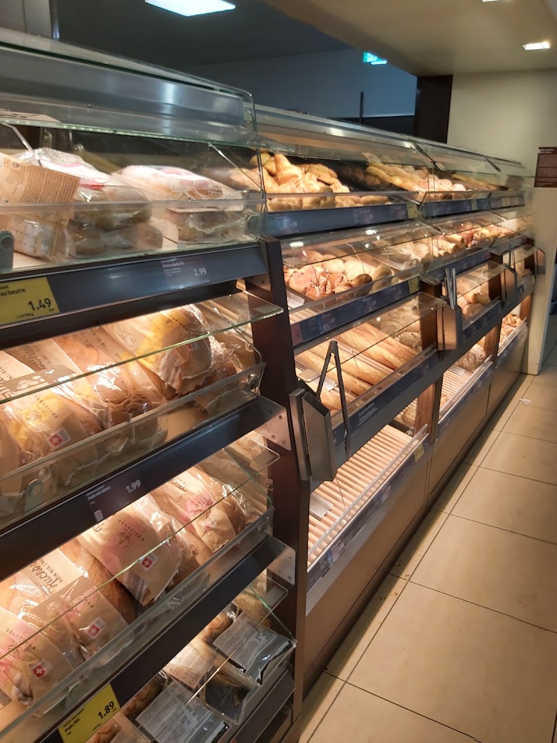 ALDI - ALDI, Rue Antoine-Carteret 22, 1202 Genève, Switzerland