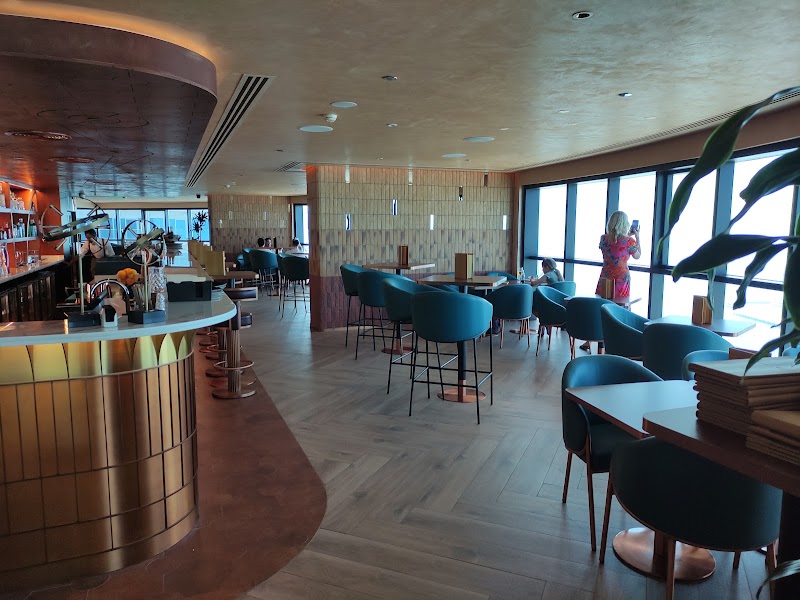 Dubai Marriott Harbour Hotel & Suites - Dubai Marriott Harbour Hotel & Suites King Salman Bin Abdulaziz Al Saud St - Marsa Dubai - Dubai Marina - Dubai - United Arab Emirates