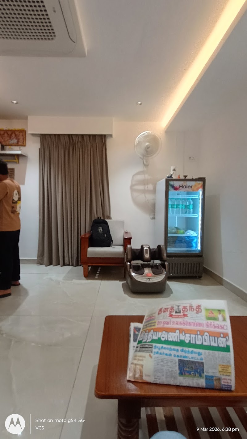 Starlight Hotels T-Nagar - Starlight Hotels T-Nagar 7, Sivaji St, T Nagar, T. Nagar, Chennai, Tamil Nadu 600017, India
