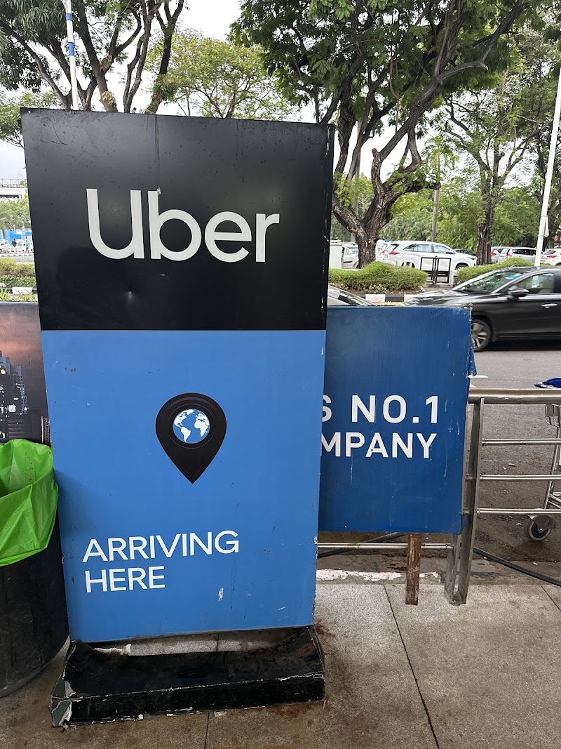 Taxi Pickup Point - Taxi Pickup Point Chhatrapati Shivaji International Airport Terminal 1, Navpada, Vile Parle East, Vile Parle, Mumbai, Maharashtra 400099, India