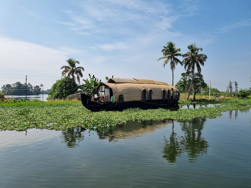 Pallathuruthy Back Waters - Pallathuruthy Back Waters F9G7+W6P, Pallathuruthy, Pazhaveedu, Kainakary, Alappuzha, Keralam 688009, India